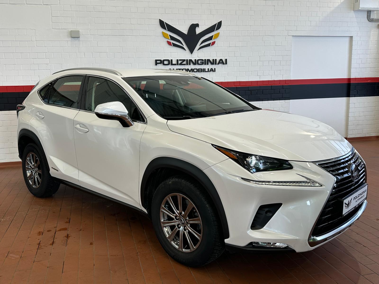 Naudoti Lexus NX 300h automobiliai