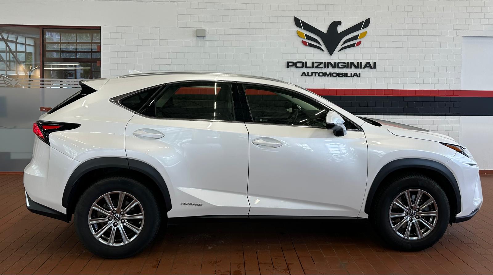 Naudoti Lexus NX 300h automobiliai