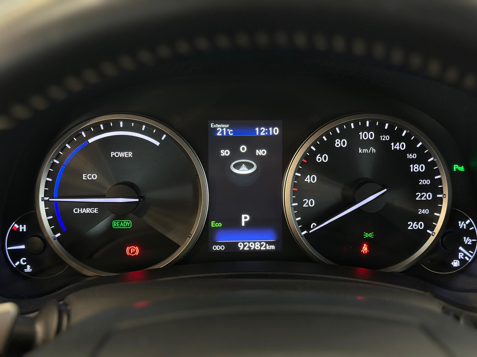 Naudoti Lexus NX 300h automobiliai