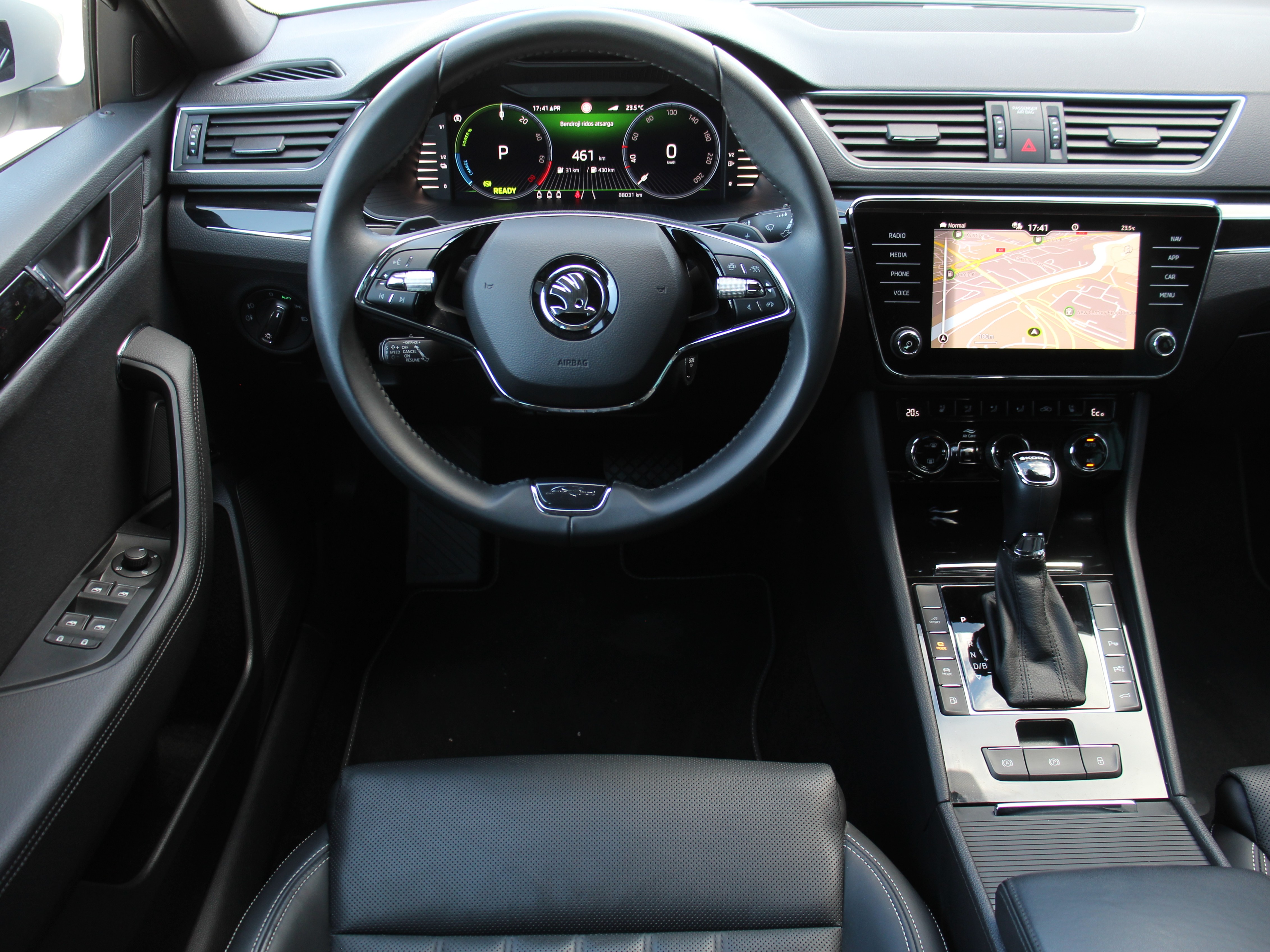 Naudoti Skoda Superb automobiliai