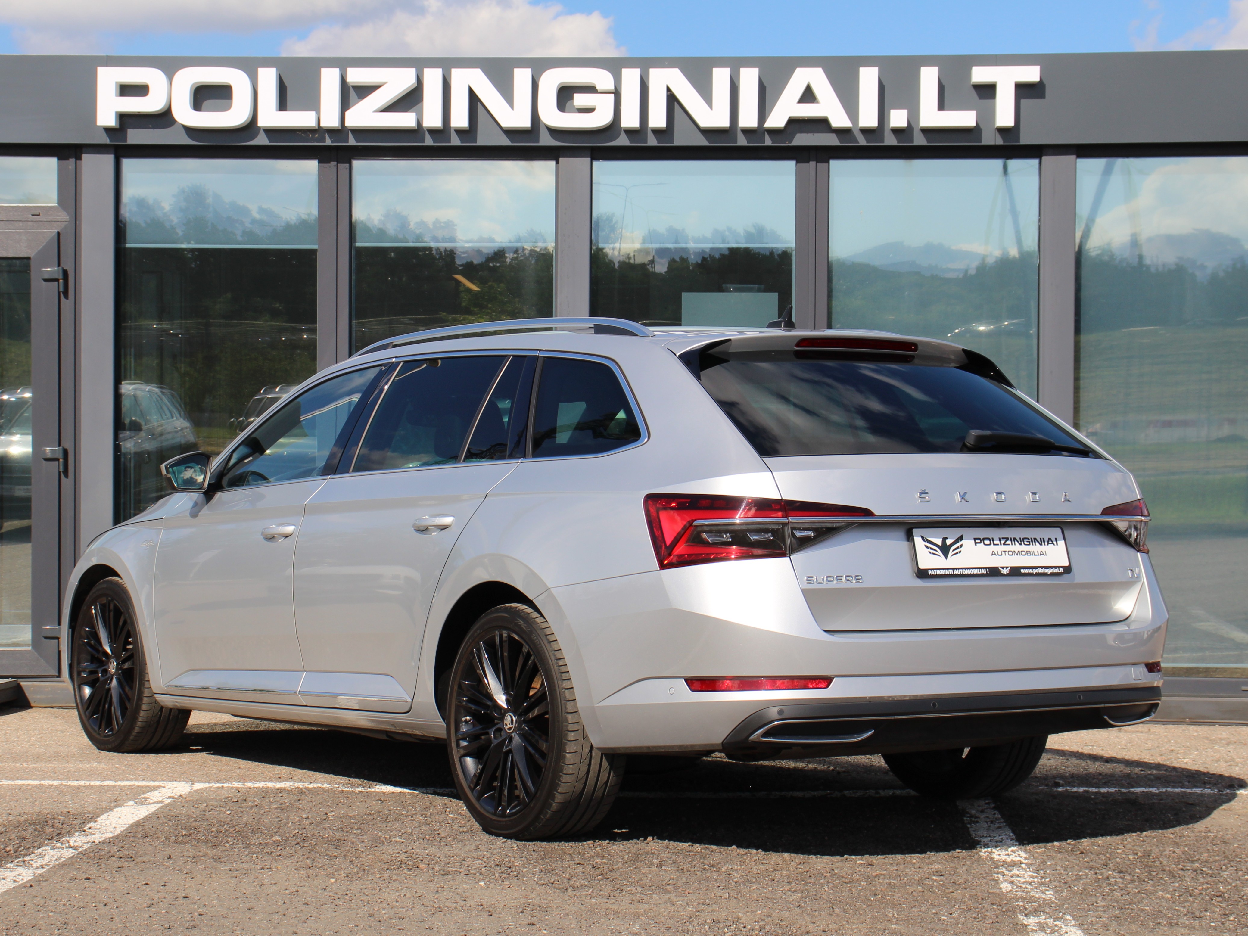 Naudoti Skoda Superb automobiliai