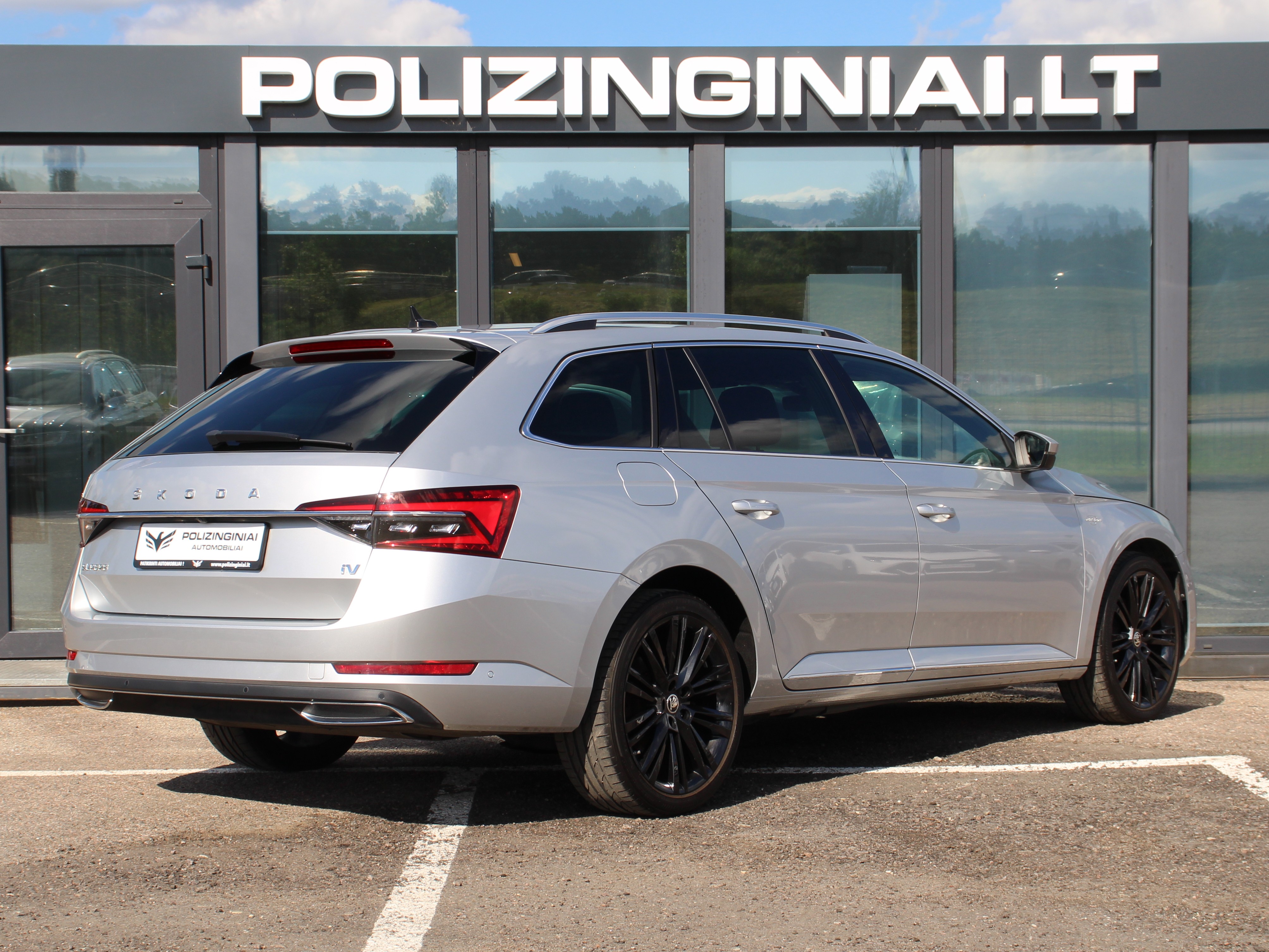 Naudoti Skoda Superb automobiliai