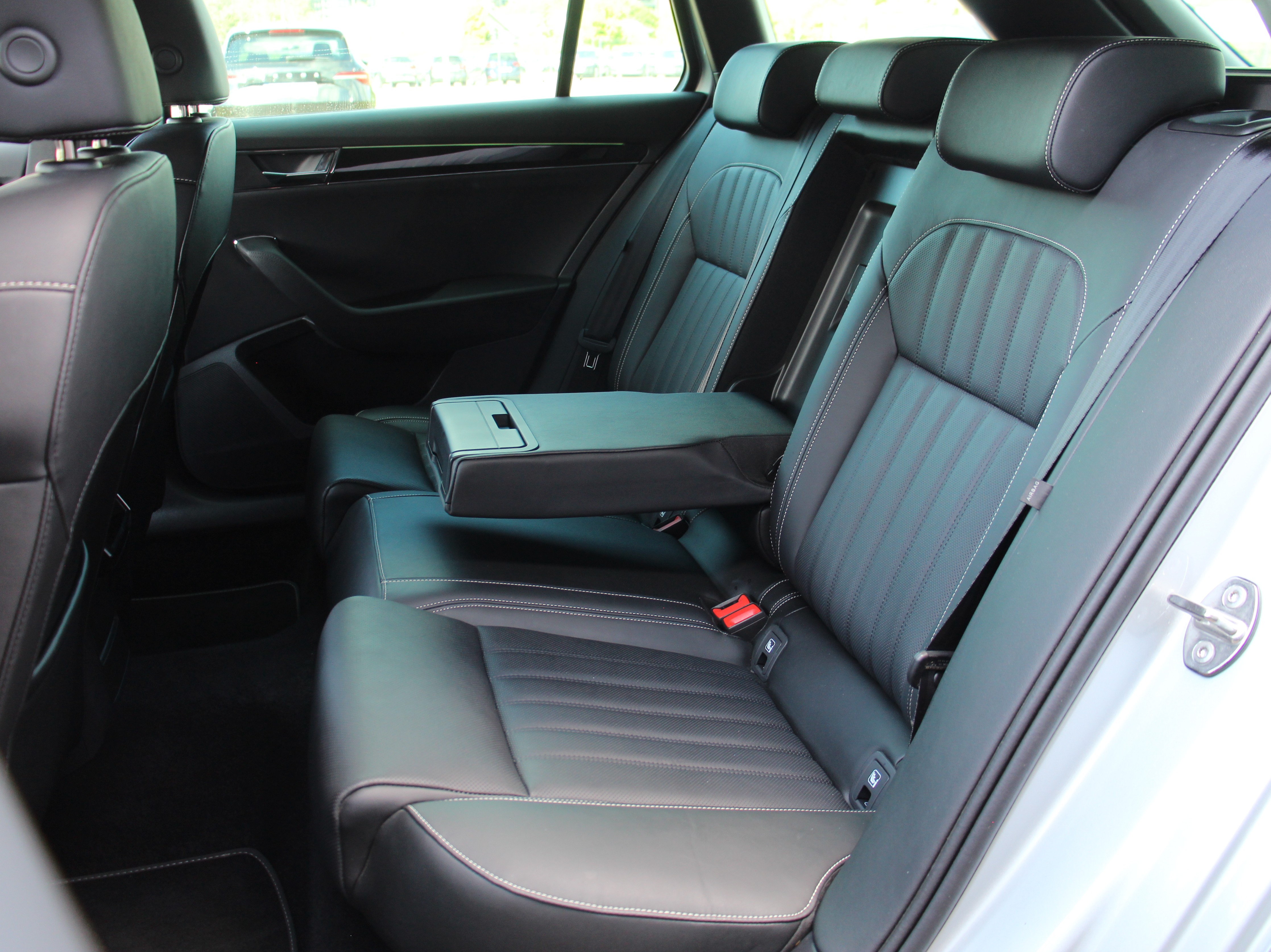 Naudoti Skoda Superb automobiliai