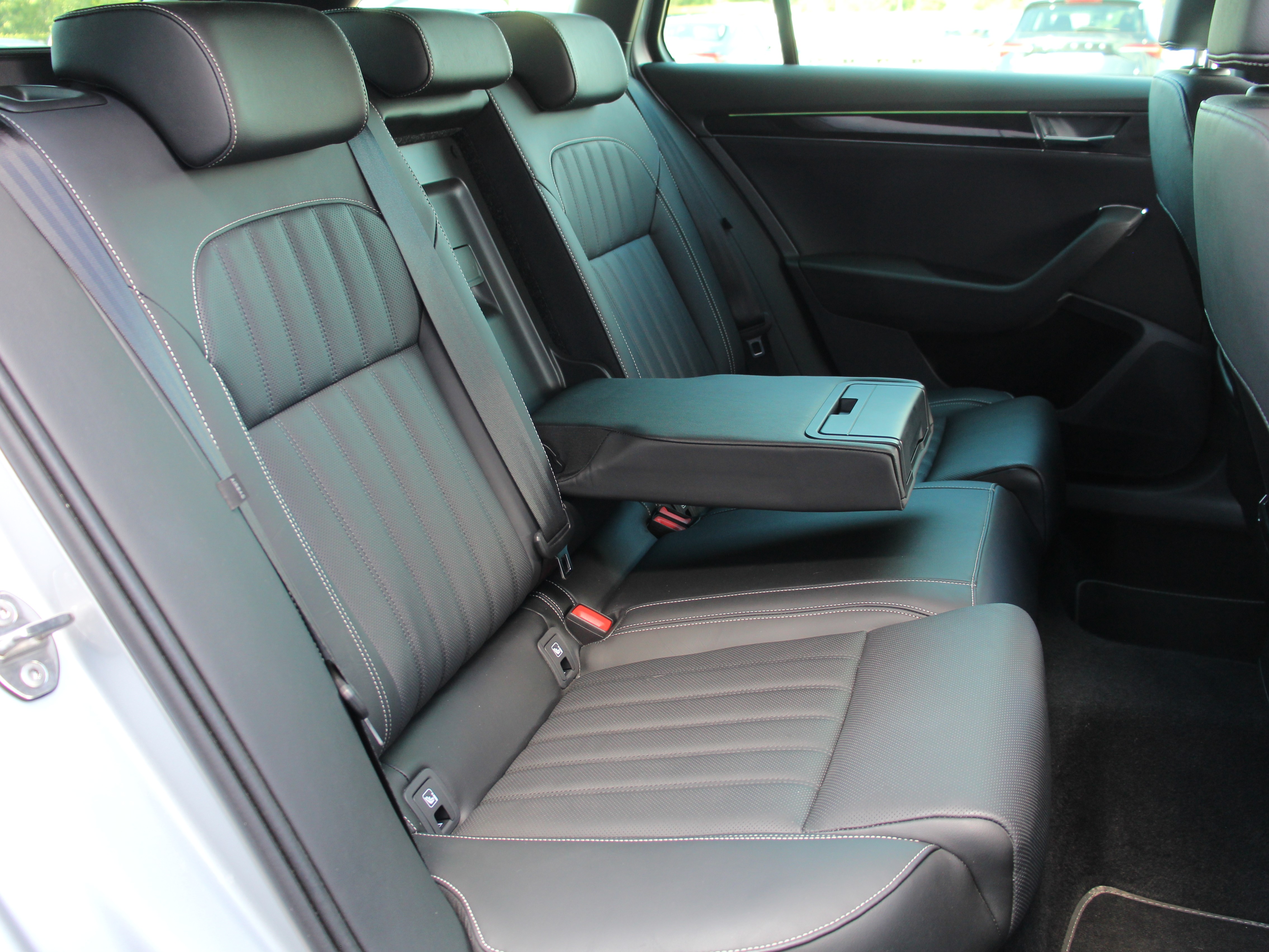 Naudoti Skoda Superb automobiliai