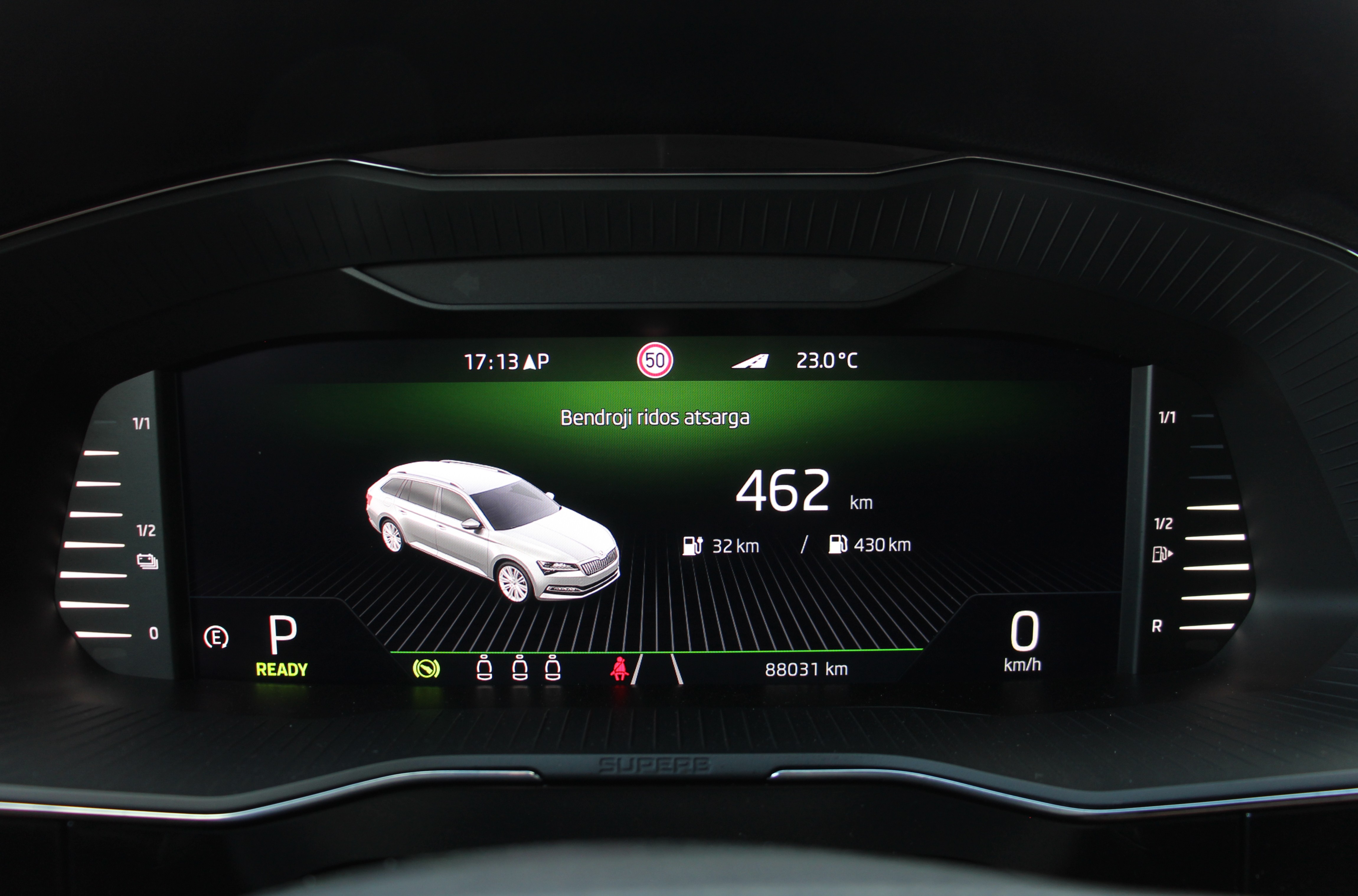 Naudoti Skoda Superb automobiliai