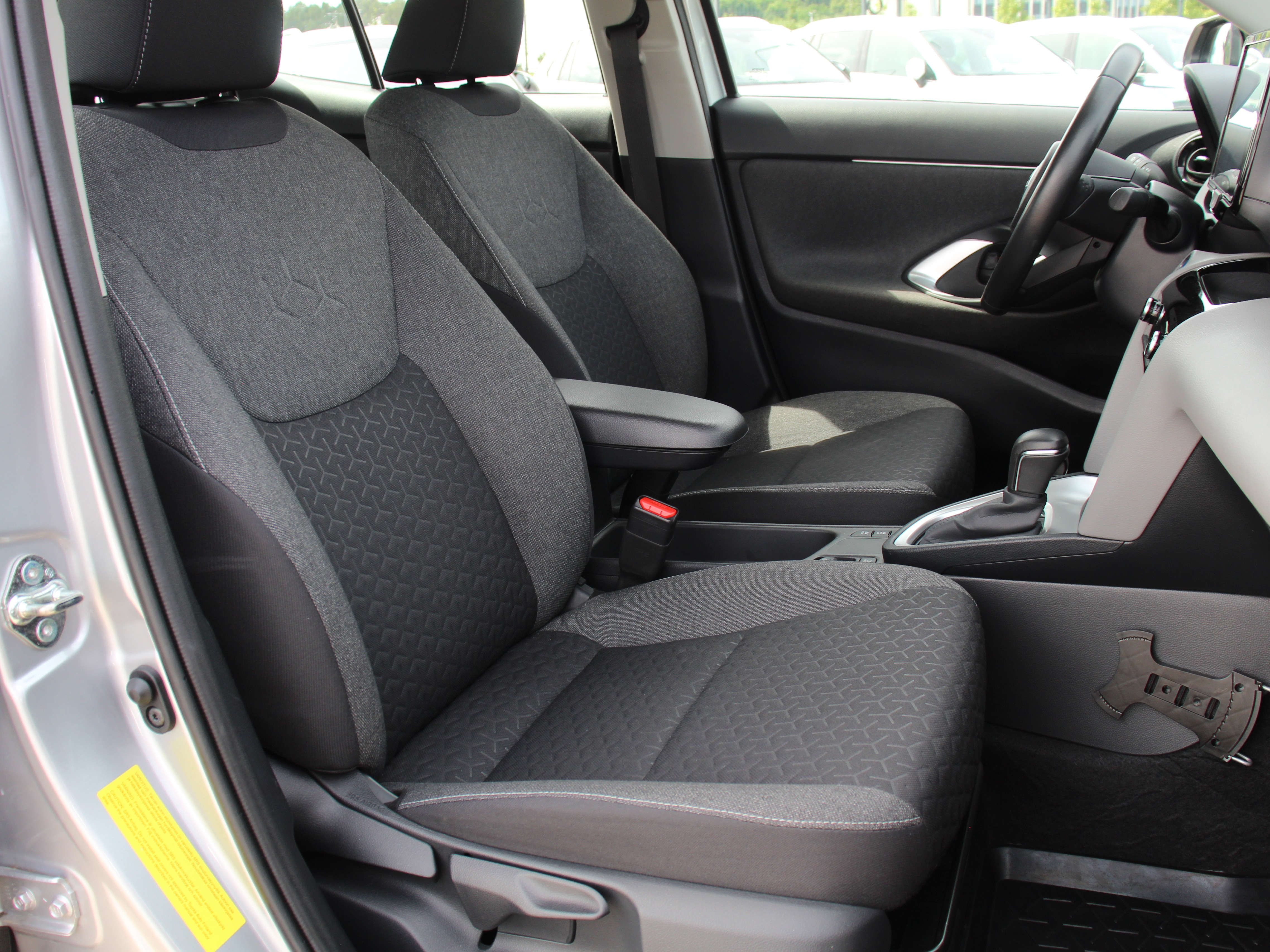 Naudoti Toyota Yaris Cross automobiliai