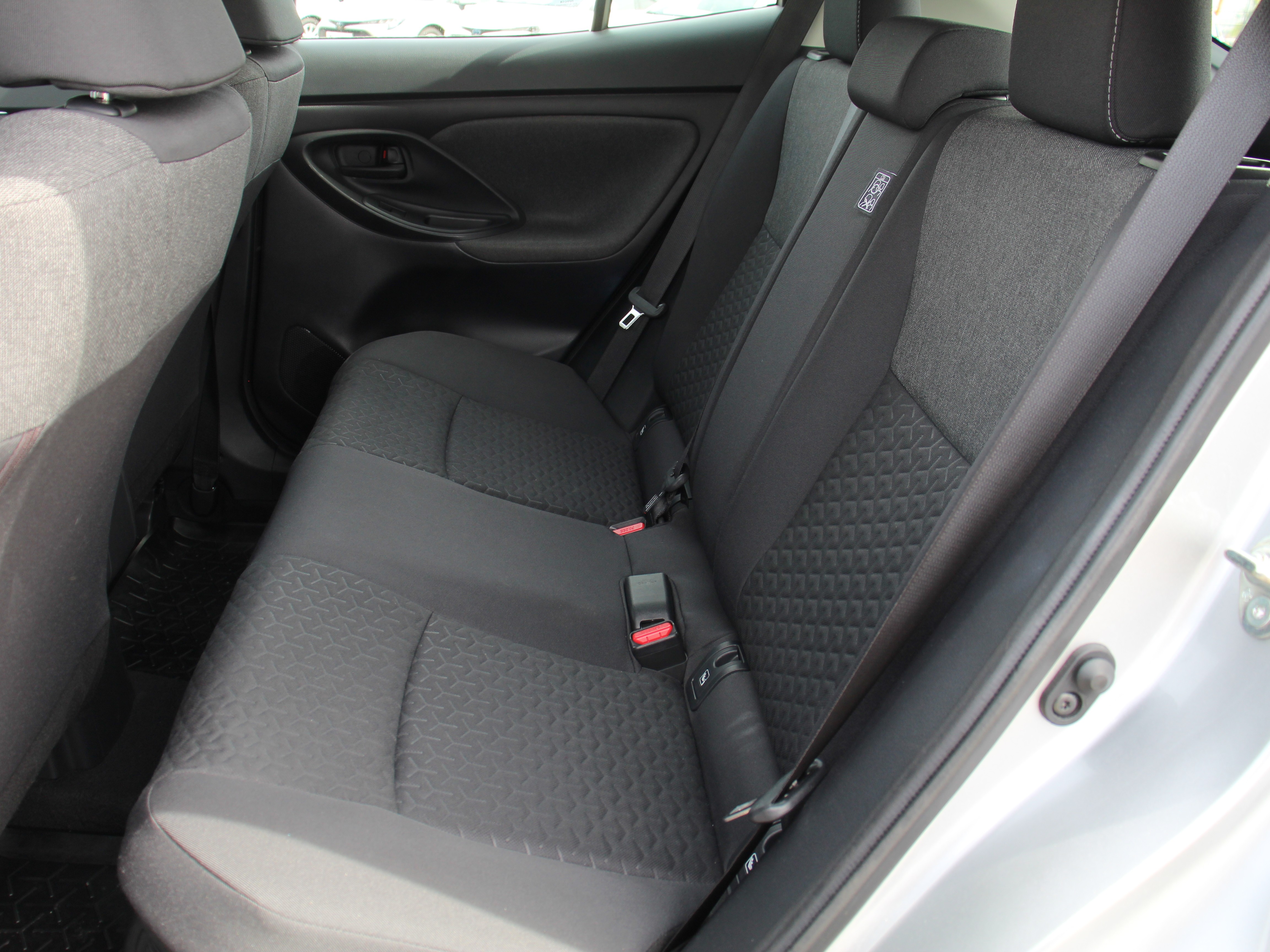 Naudoti Toyota Yaris Cross automobiliai