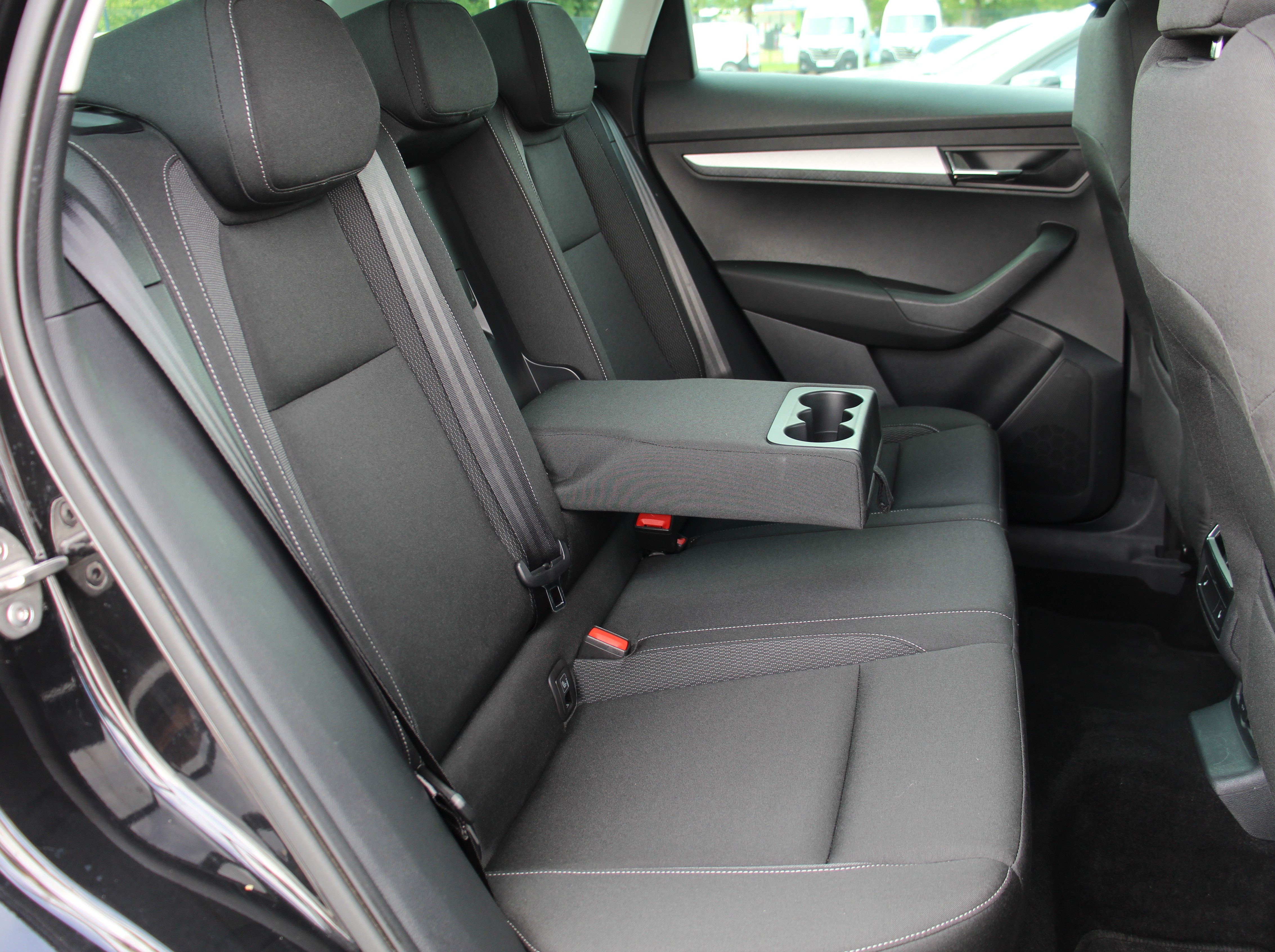 Naudoti Skoda Karoq automobiliai