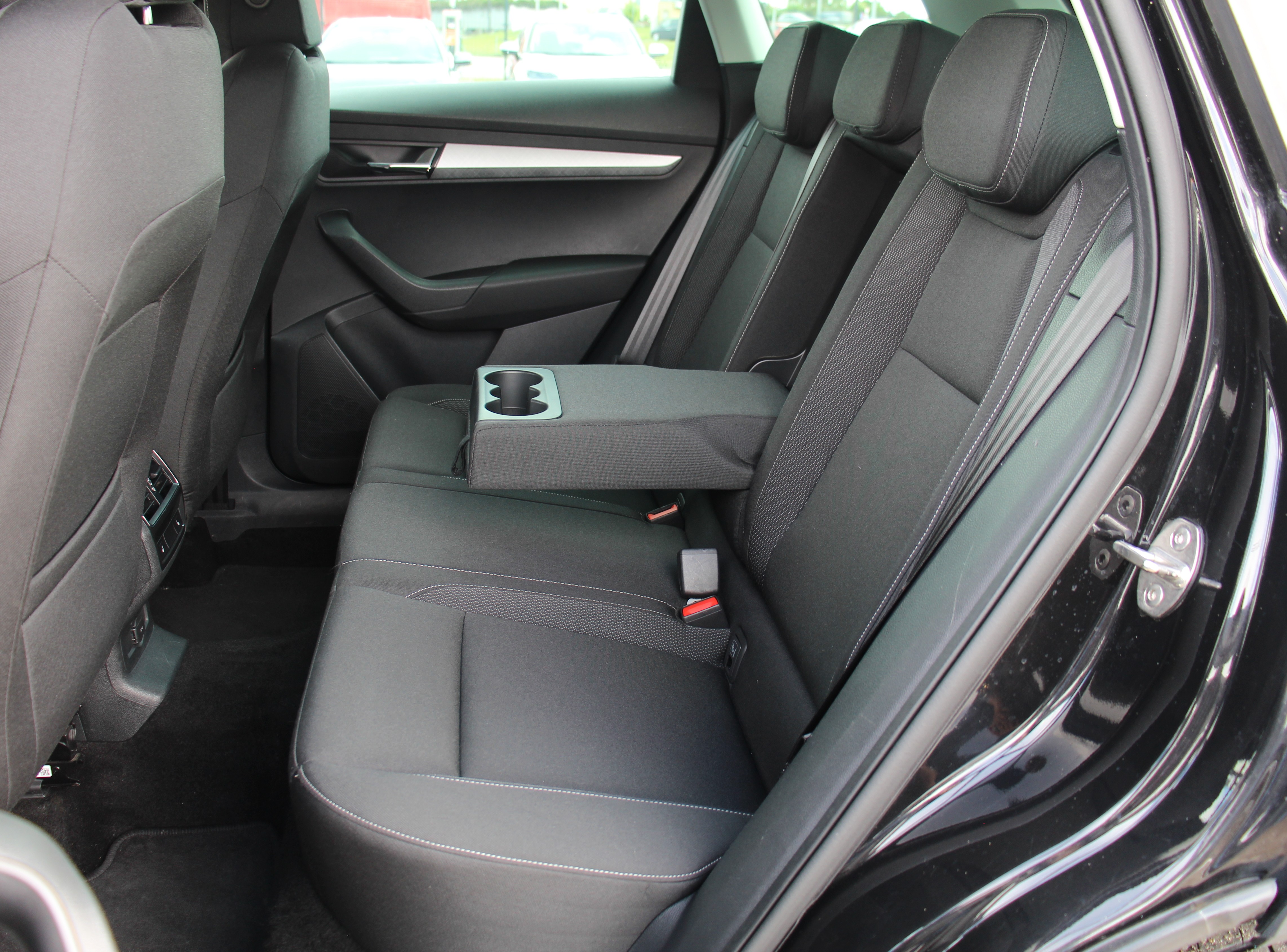 Naudoti Skoda Karoq automobiliai
