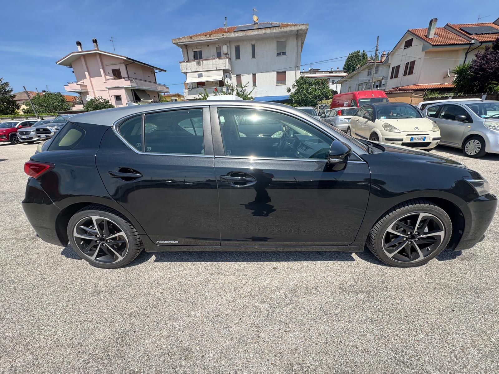 Naudoti Lexus CT 200h automobiliai