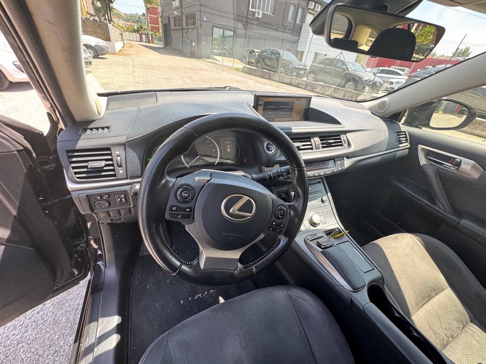Naudoti Lexus CT 200h automobiliai
