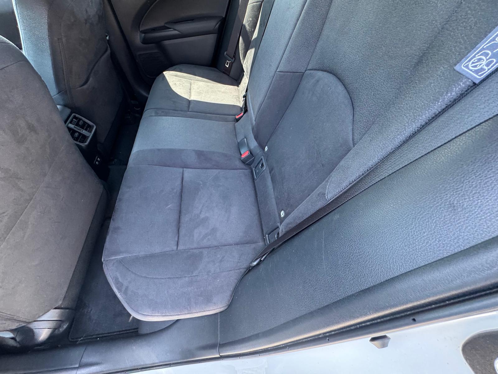 Naudoti Lexus UX 250h automobiliai