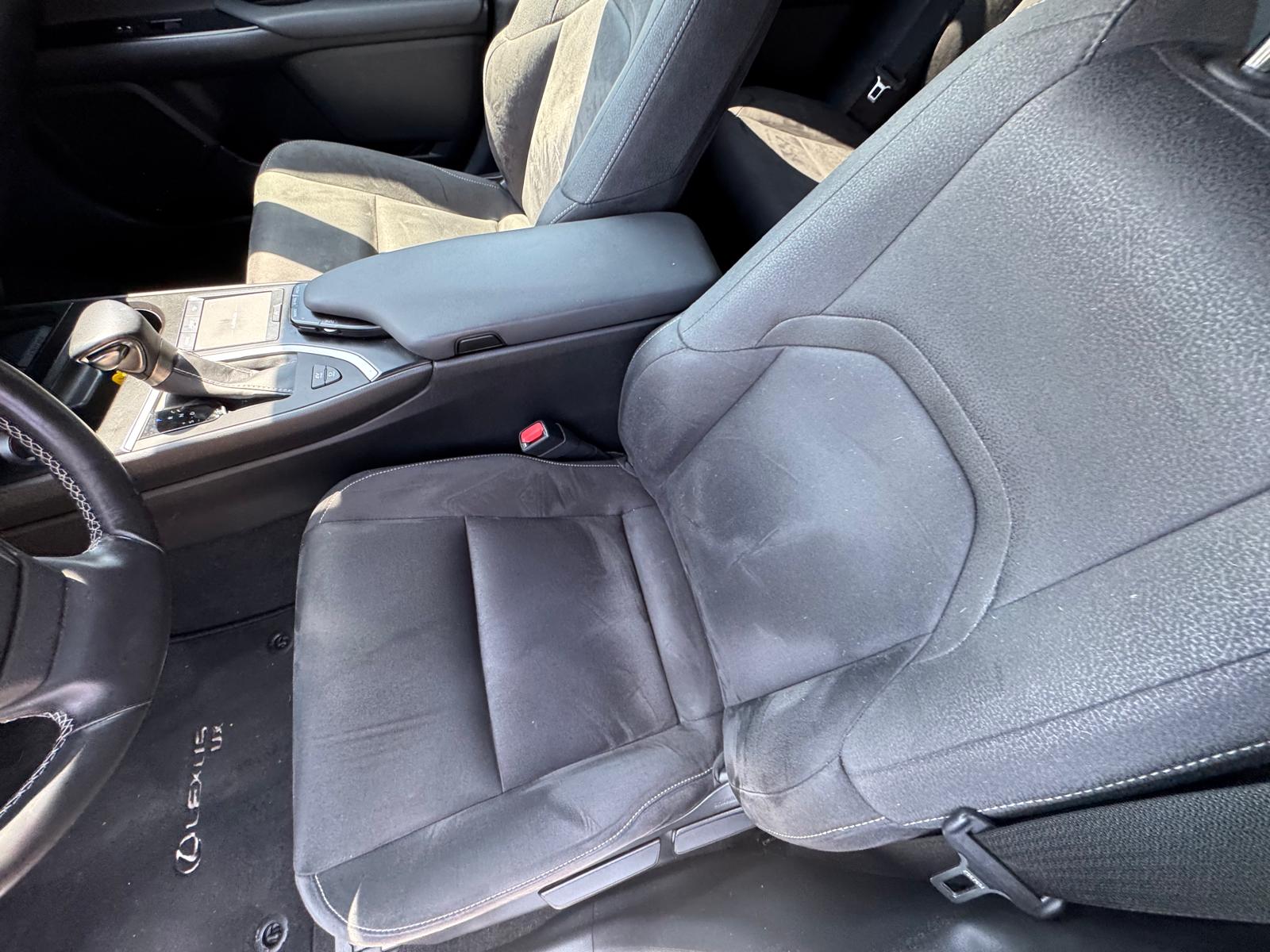 Naudoti Lexus UX 250h automobiliai