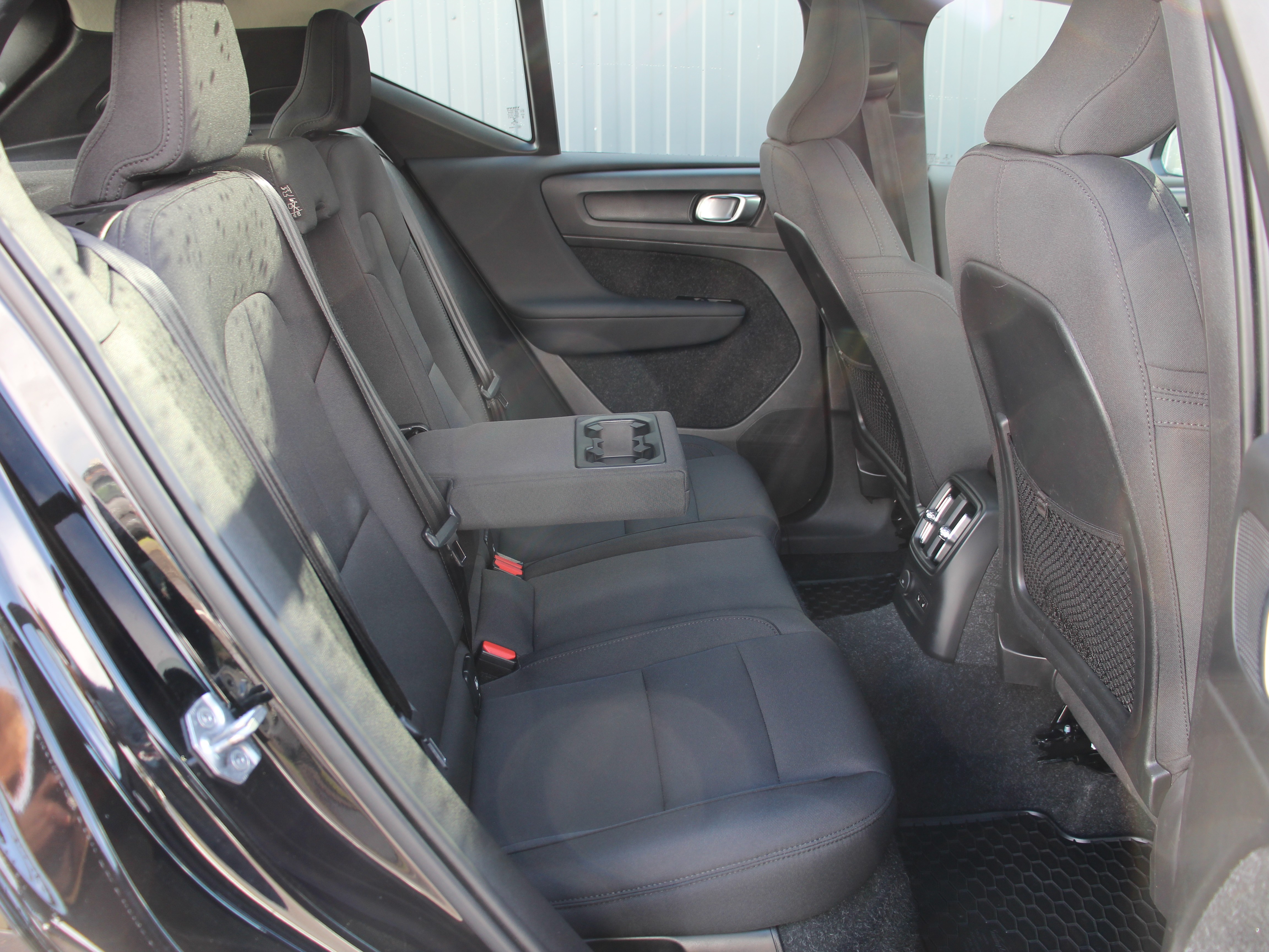 Naudoti Volvo XC40 automobiliai