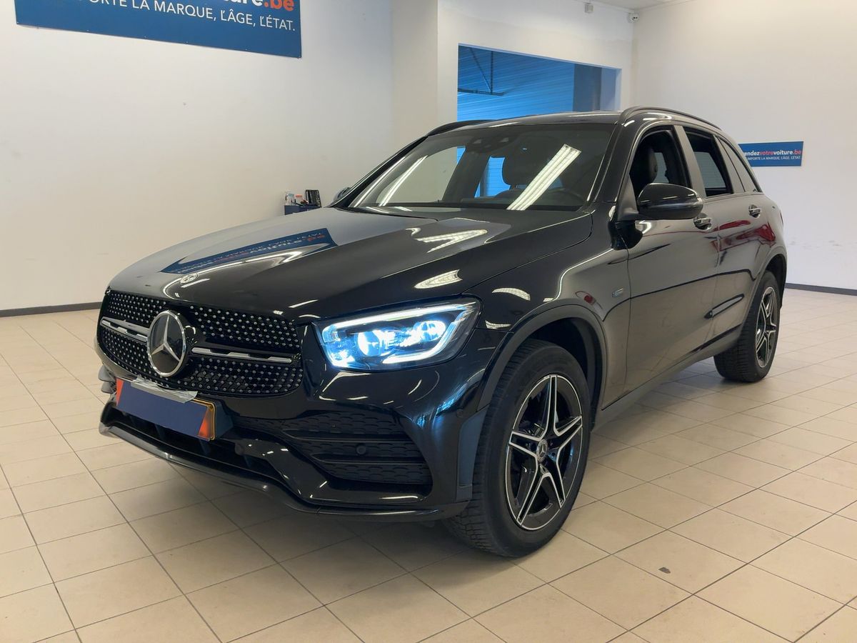 Naudoti Mercedes-Benz GLC300 automobiliai