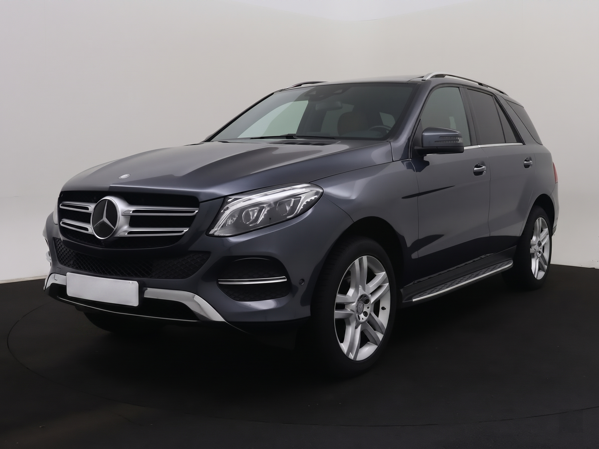 Naudoti Mercedes-Benz GLE350 automobiliai