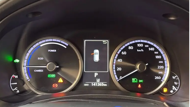 Naudoti Lexus NX 300h automobiliai