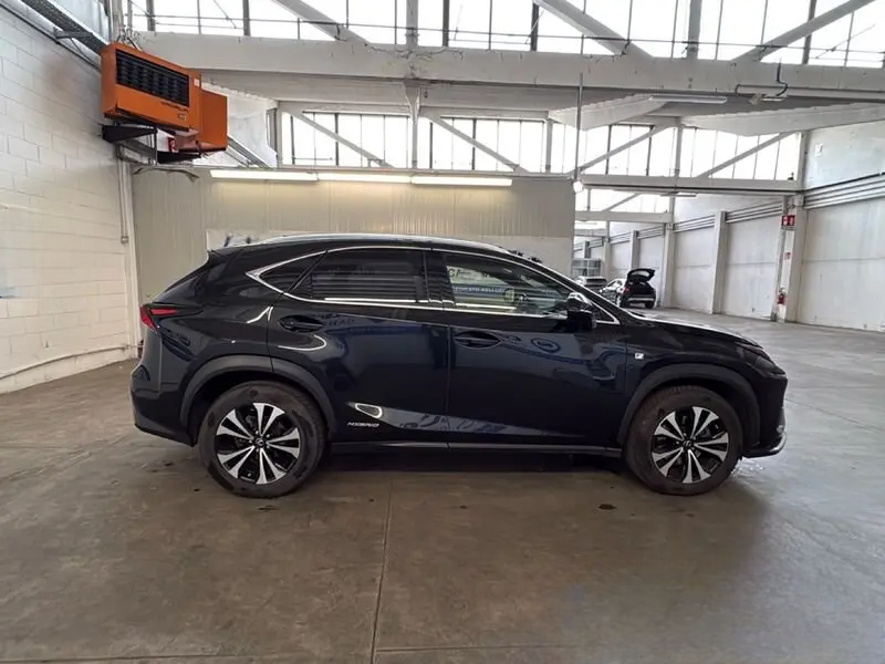 Naudoti Lexus NX 300h automobiliai