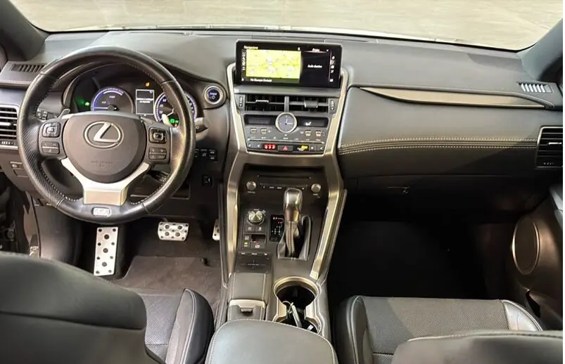 Naudoti Lexus NX 300h automobiliai