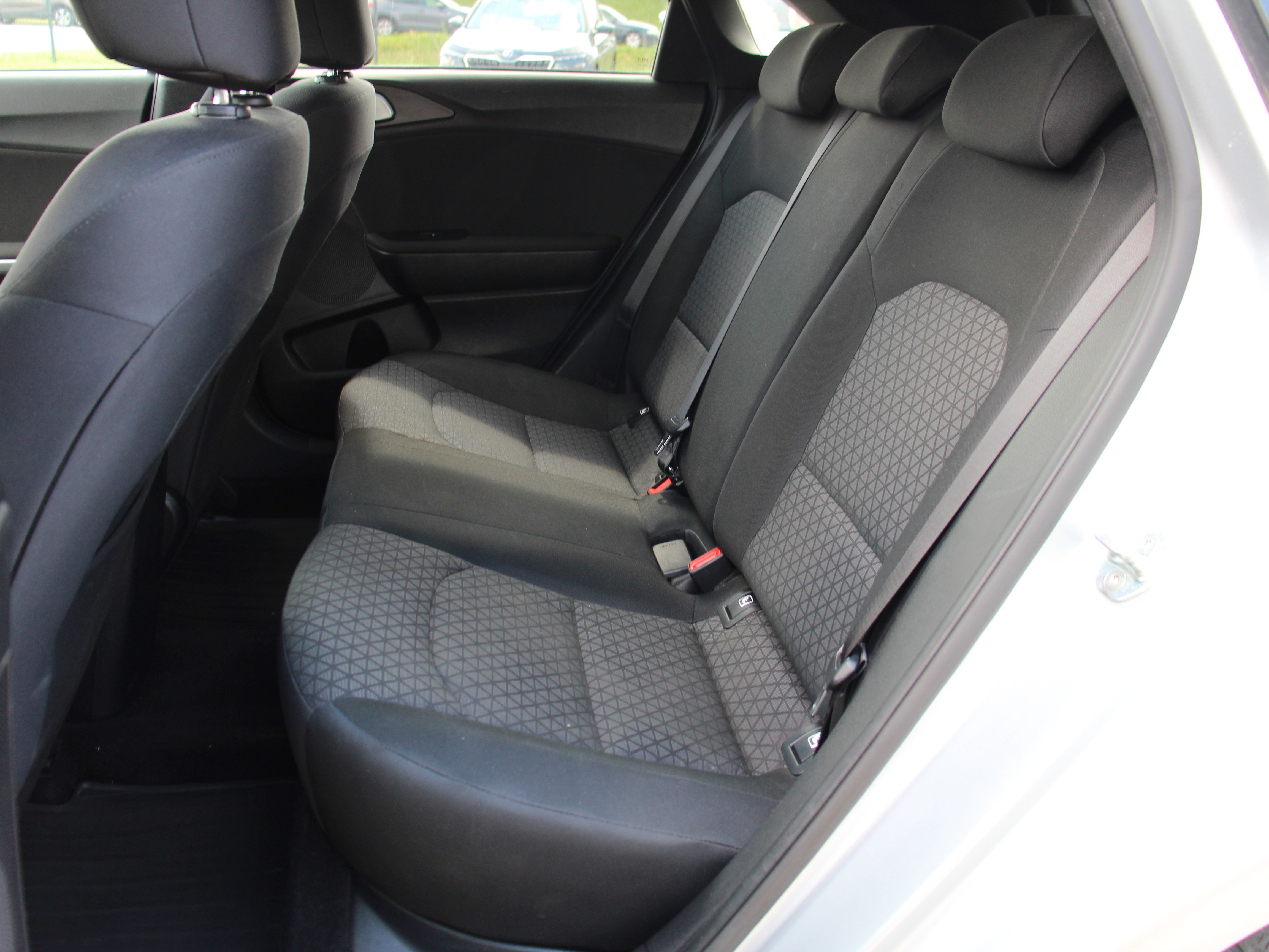 Naudoti Kia Ceed automobiliai