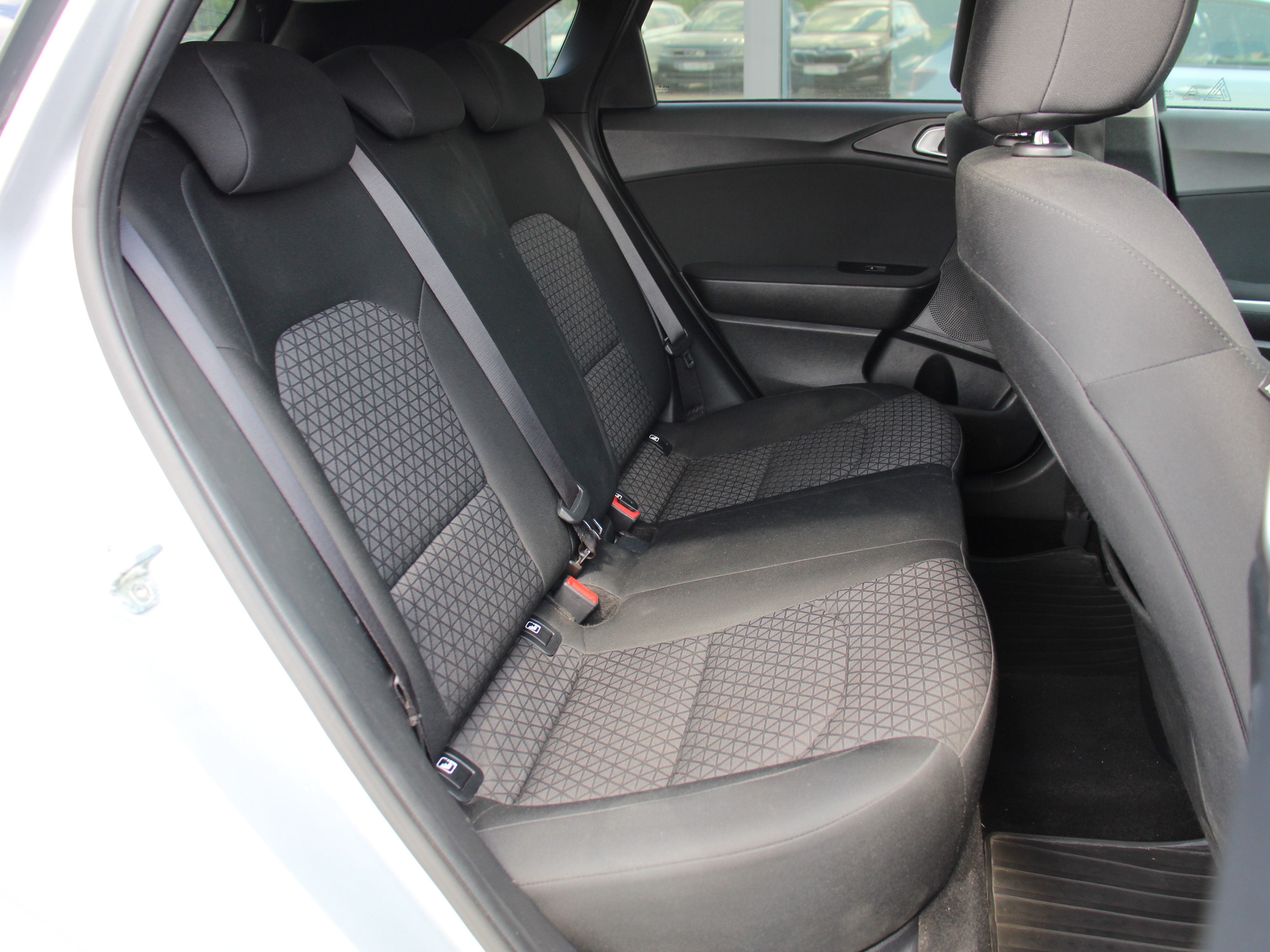 Naudoti Kia Ceed automobiliai