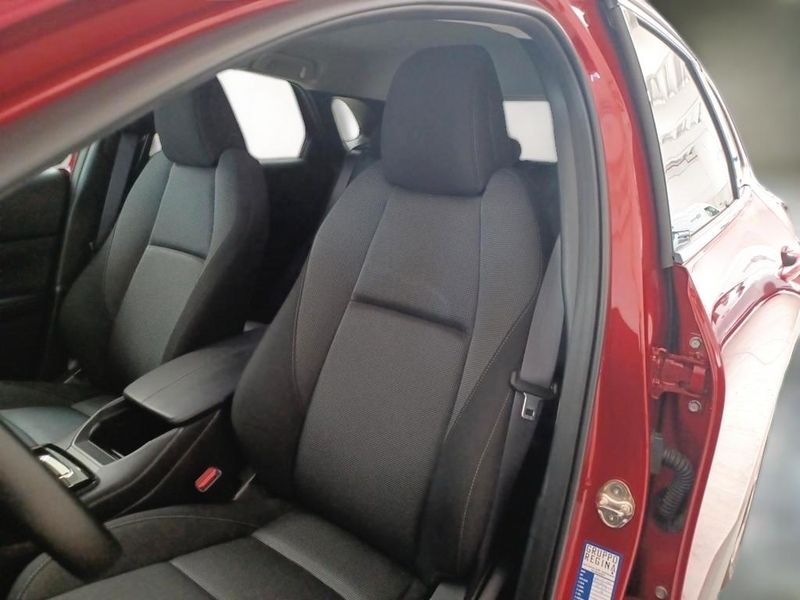 Naudoti Mazda CX-30 automobiliai