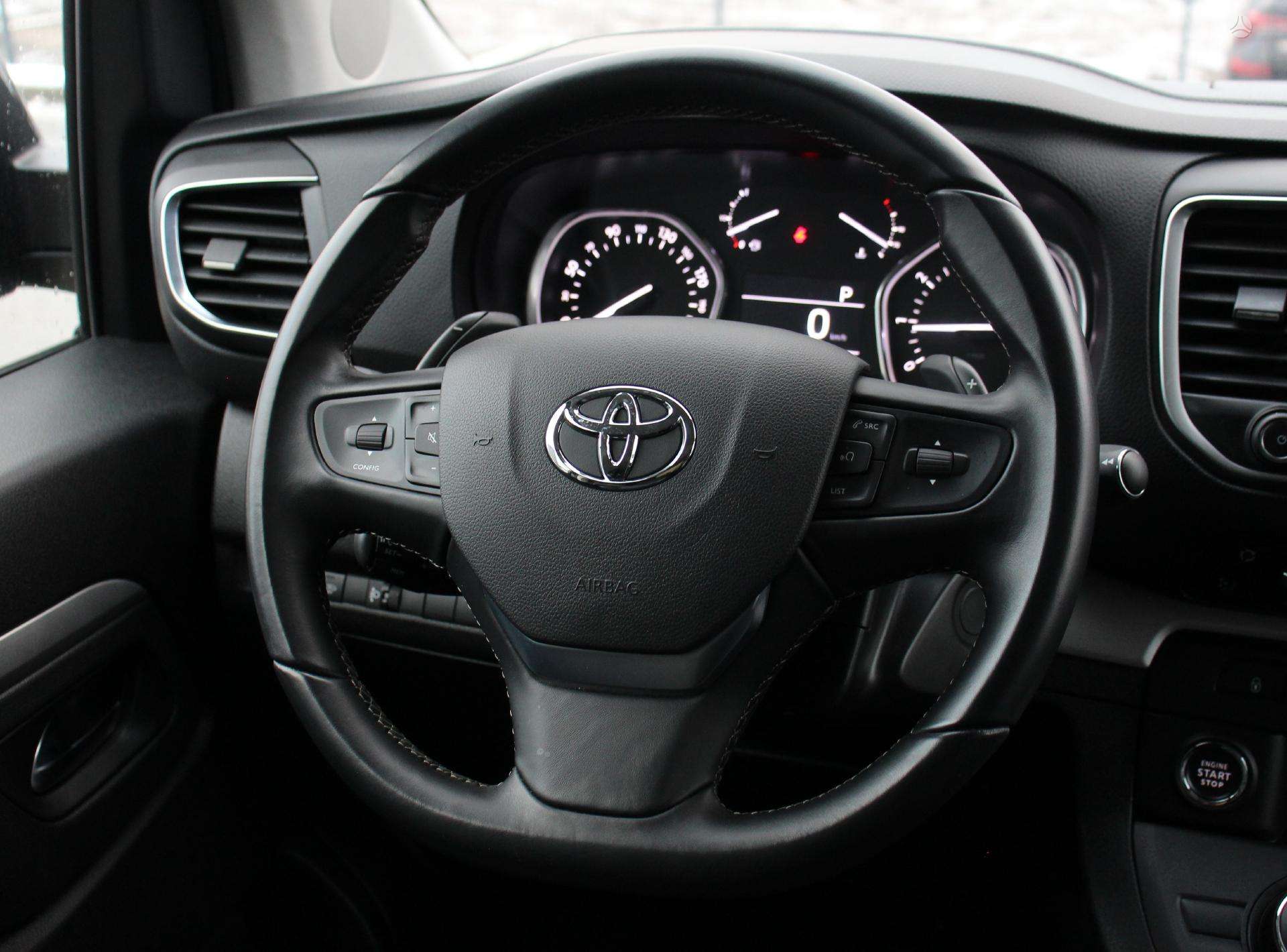 Naudoti Toyota Proace Verso automobiliai