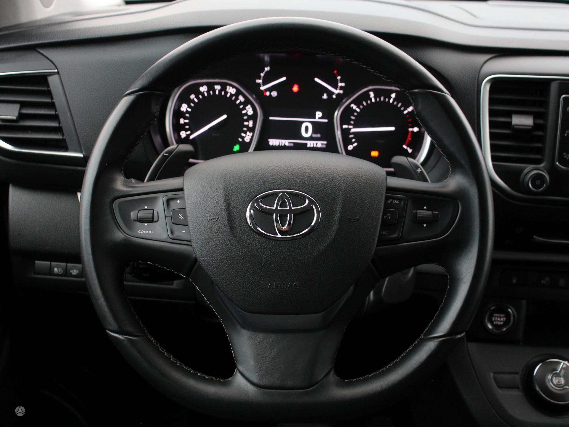 Naudoti Toyota Proace Verso automobiliai